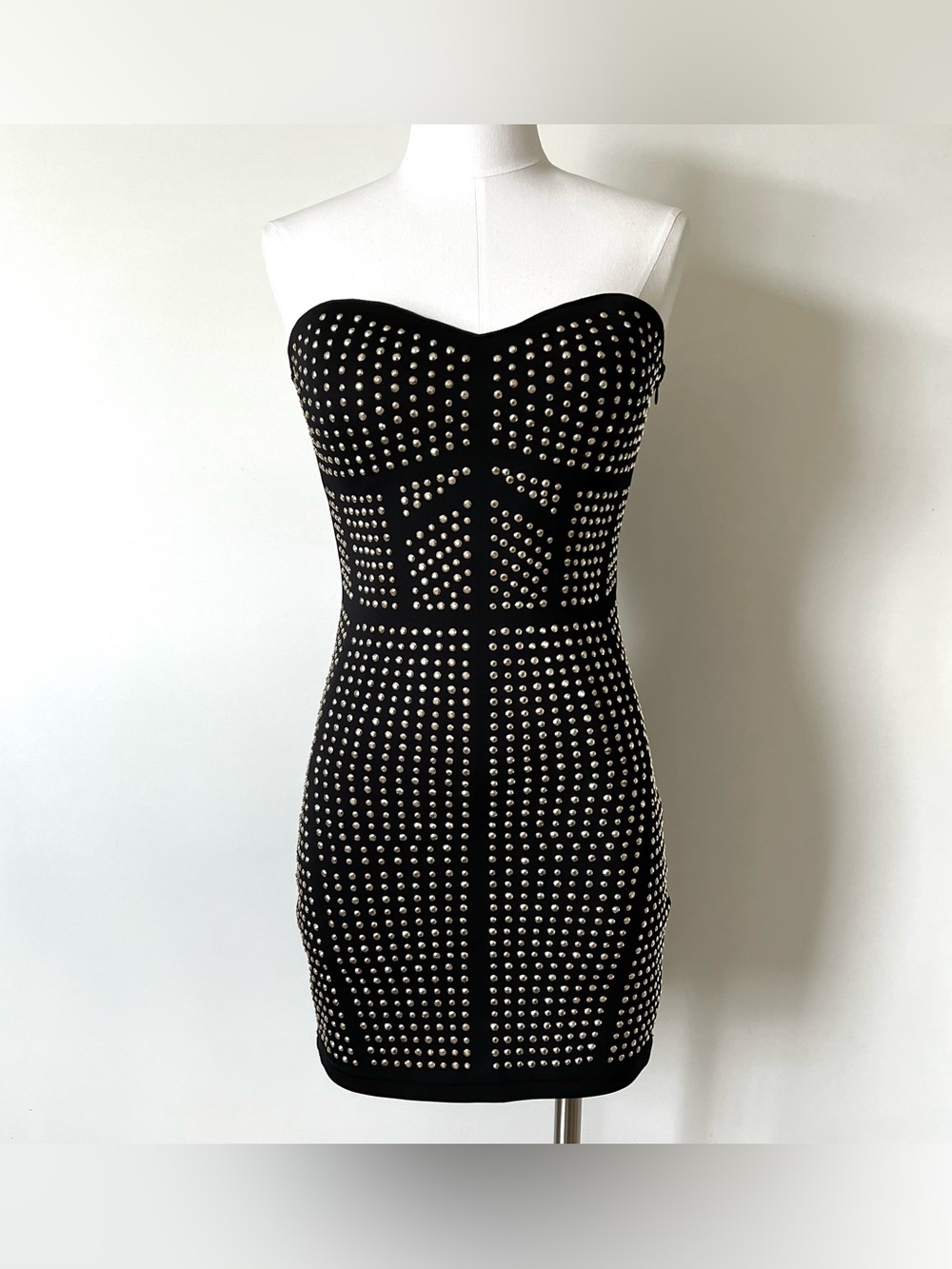 ═ ▲▽△▽▲ ═

Bebe Studded Black Strapless Bodycon Dress